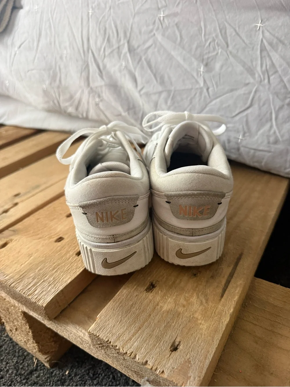 Nike low top